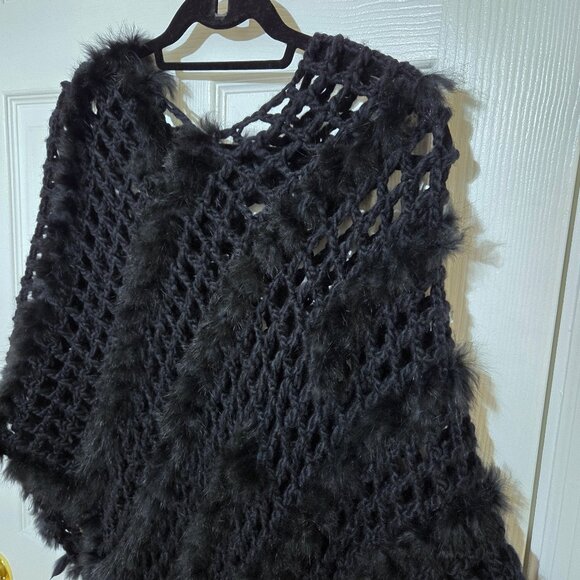 Crochet Poncho with Genuine Rabbit Fur Trim & Fringe Black - Picture 4 of 6